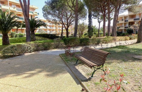La Faviere Apartamento | 25 m² Apartamento ∙ 1 habitación ∙ 4 huéspedes