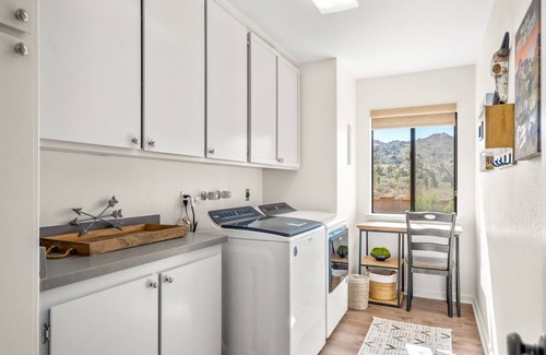 Yucca Valley Casa | 25% off 7-nights! Epic Pool /spa! 12 Joshua Trees 3 King beds/1 Queen Hiking!