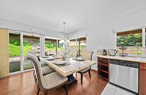 Walnut Casa | 25% OFF Monthly Serene 4B2B w/ Luxe Furnishings