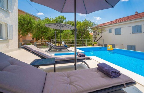 Klenovica Casa | 250 m² Casa ∙ 4 habitaciones ∙ 10 personas
