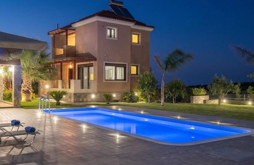 Malevizi Villa | 250 m² Villa ∙ 5 habitaciones ∙ 9 huéspedes