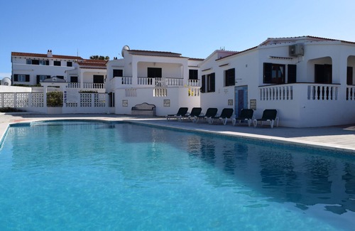 Arenal d'en Castell Villa | Villa de 3 dormitorios, capacidad para 6 personas, a 250 metros de la impresionante cala del Arenal.