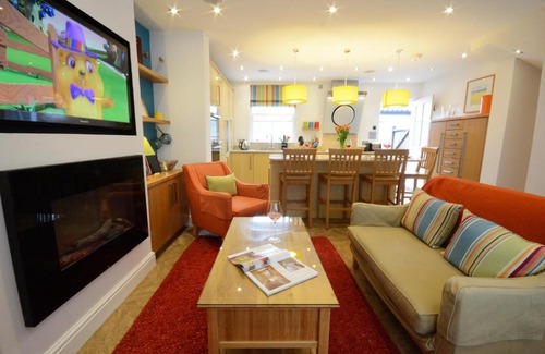 Aldeburgh Casa | 252 High Street