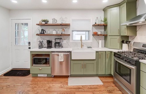 Norwood Casa | 2523 Indian Mound · 3 Bedroom Central Location House