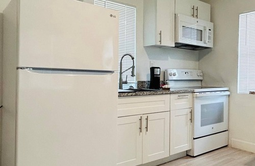 Tropic Apartamento | 2538 Chic Studio Near Art District