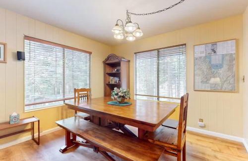 Montgomery Estates Casa | 2538 Talbot cabin