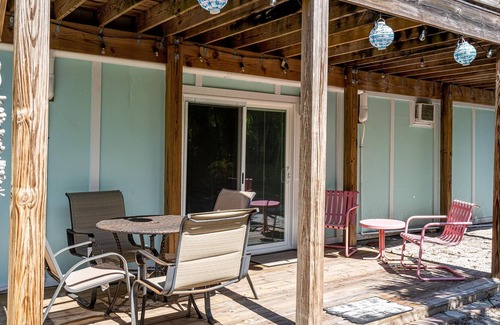 Fort Myers Beach Casa | 258 Ostego Lazy Lobster Lower by Coastal Vacation Properties