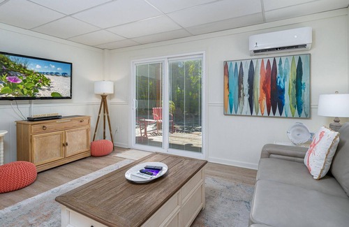 Fort Myers Beach Casa | 258 Ostego Lazy Lobster Lower by Coastal Vacation Properties