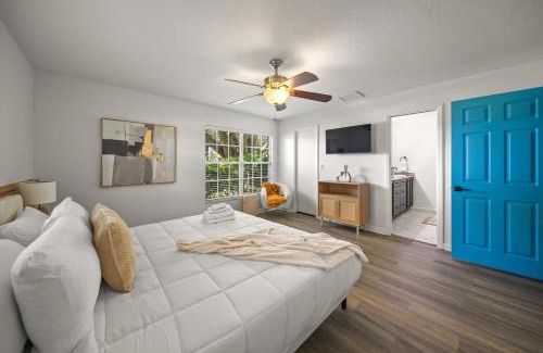 Bradenton Casa | 25P Pickleball Basketball Spa Theater Pool Golf