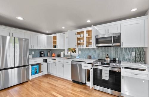 Plainville Casa | #26 Beautifully Renovated 2 BR Home