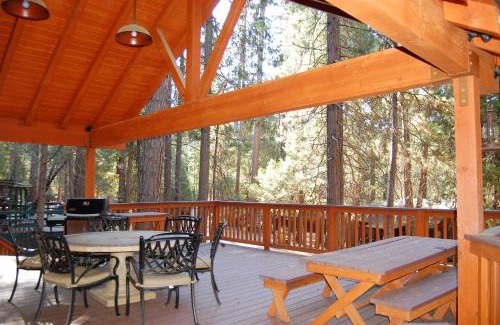 North Wawona Casa | 26 Deer Den