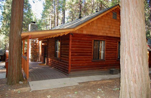 North Wawona Cabina | 26 Deer Den dentro del Parque Nacional Yosemite