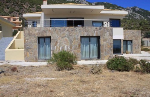 Loutraki Villa | 260sqm villa in Loutraki with a sea view