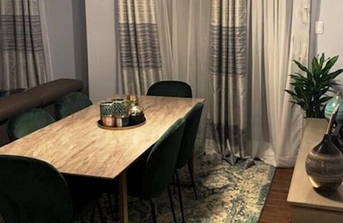 Lafleche Apartamento | #262 Spacious, AC, W/D, Great Location with Balcony