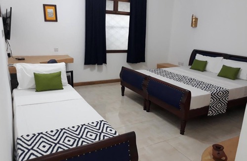 Zanzibar Town Hotel | 27 Cafe Zanzibar Airport Hotel