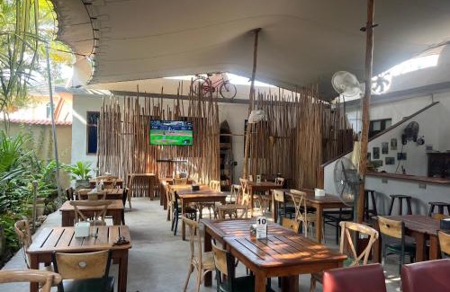 Zanzibar Town Hotel | 27 Cafe Zanzibar Airport Hotel