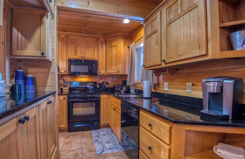 Rangeley Casa | Depósito 27 - Adorable cabaña de 2 dormitorios y 2 baños cerca del pueblo