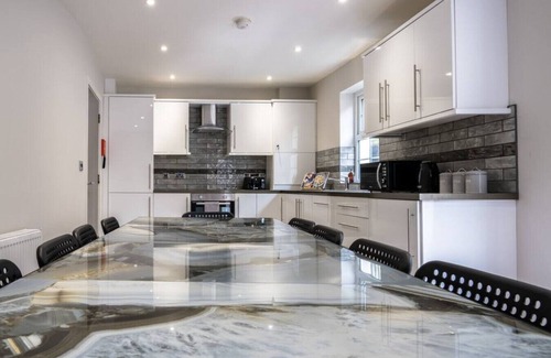 Enniskillen Casa | 27 Devenish Manor · Escape Ordinary at Devenish Manor, New & Stunning