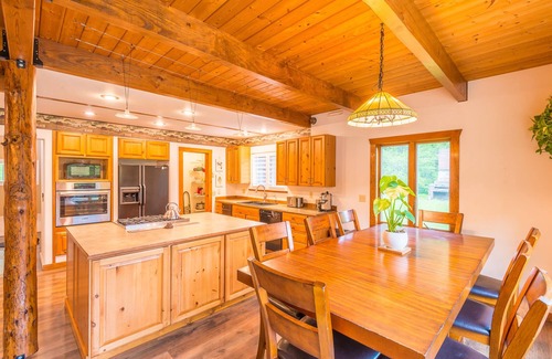 Port Angeles Casa | 27 acres de bosques con vistas a la montaña cerca del Parque Nacional Olímpico