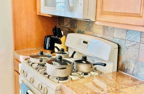 Northeast Reno Casa | 27 minutes to Tesla/Sleeps 12
