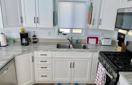 Regional District of Mount Waddington Cabaña | 27 - On The Rocks Cottage By The Sea at Alder Bay