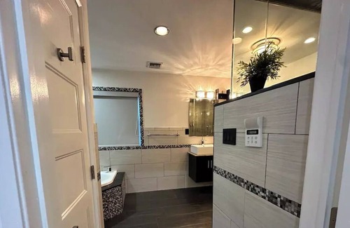 Bloomfield Casa | 270 Relaxation Zone