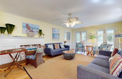 Sullivan's Island Casa | 2714 Bayonne Street