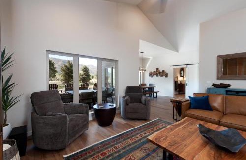 Trimble Casa | 275 Estancia Loop