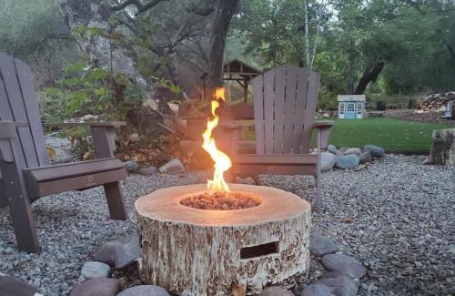 El Cajon Casa | 275B Charming Getaway with Hot tub