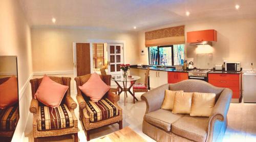 Bedfordview Casa | 27A on Angus