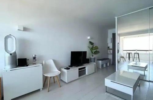 Six-Fours-les-Plages Apartamento | 27m with terrace - first row sea view