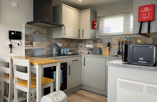 Chapel Saint Leonards Cabaña | 28 CHERRY PARK, family friendly, with a garden in Chapel St Leonards
