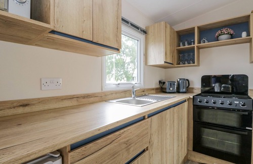 Flookburgh Cabaña | 28 CONISTON, pet friendly, character holiday cottage in Flookburgh