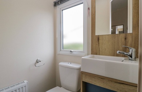 Flookburgh Cabaña | 28 CONISTON, pet friendly, character holiday cottage in Flookburgh