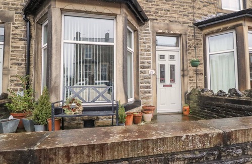 Skipton Cabaña | 28 Devonshire Street