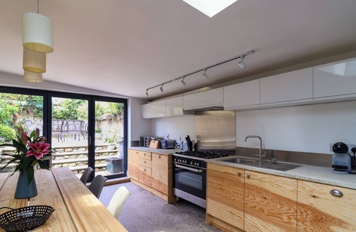 Seaton Cabaña | 28 Fore Street