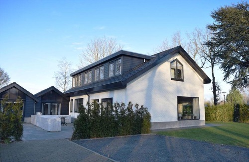 Voorthuizen Apartamento | 28-persoons Groep Villa