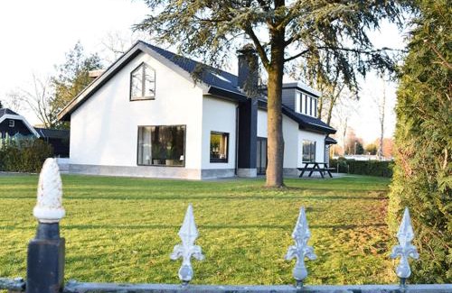 Voorthuizen Apartamento | 28-persoons Groep Villa