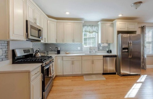 Quincy Casa | 284 - 5BR Boston-Peaceful House near England Aqua