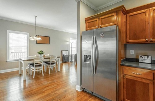 Kansas City Casa | 29) Large 4 bedroom - 8 beds - Pet Friendly