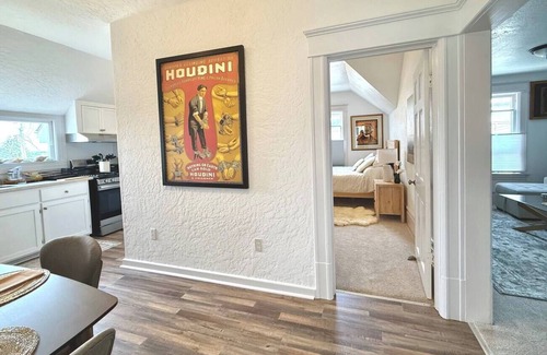 Arcata Apartamento | 2B/1B Chic Downtown Luxury Apt
