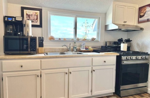 Arcata Apartamento | 2B/1B Chic Downtown Luxury Apt