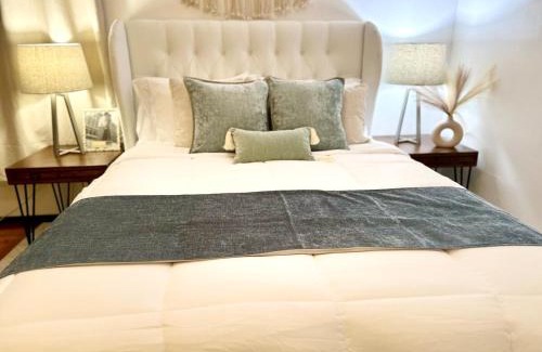 Wayland Apartamento | 2B1B,Private Kitchen,Walk to Everything! Brown&RISD