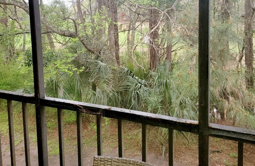Charleston Condominio | 2bd 1 bath unit and you can see the golf course