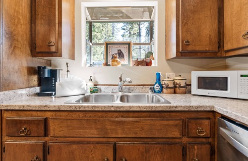 Summit Estates Apartamento | 2BD/1B Apt Walking Distance to Snow Summit