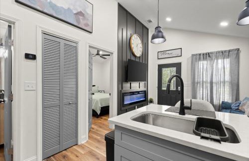 Belvedere Park Casa | 2BD 2BA Designer Cottage in Decatur