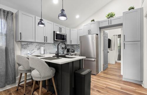 Belvedere Park Casa | 2BD 2BA Designer Cottage in Decatur