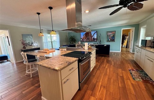 The Meadows Casa | 2Bd 2Ba Get Away In The Prestigious Meadows Community! Golf, Tennis, and More!
