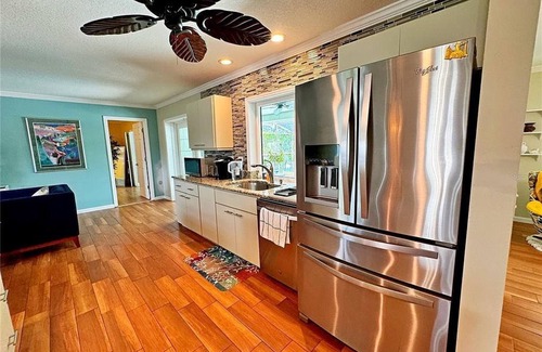 The Meadows Casa | 2Bd 2Ba Get Away In The Prestigious Meadows Community! Golf, Tennis, and More!