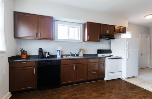 Meridian-Kessler Casa | 2Bd/2Bth King Beds, Patio, Yard, Walk to Trail, Safe & Quiet, Newly Furnished